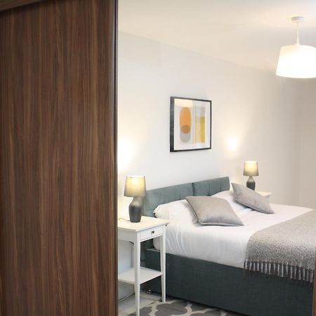 2 Bed 2 Bath Apartment & Parking - Lgw 10Min Drive Crawley  Dış mekan fotoğraf