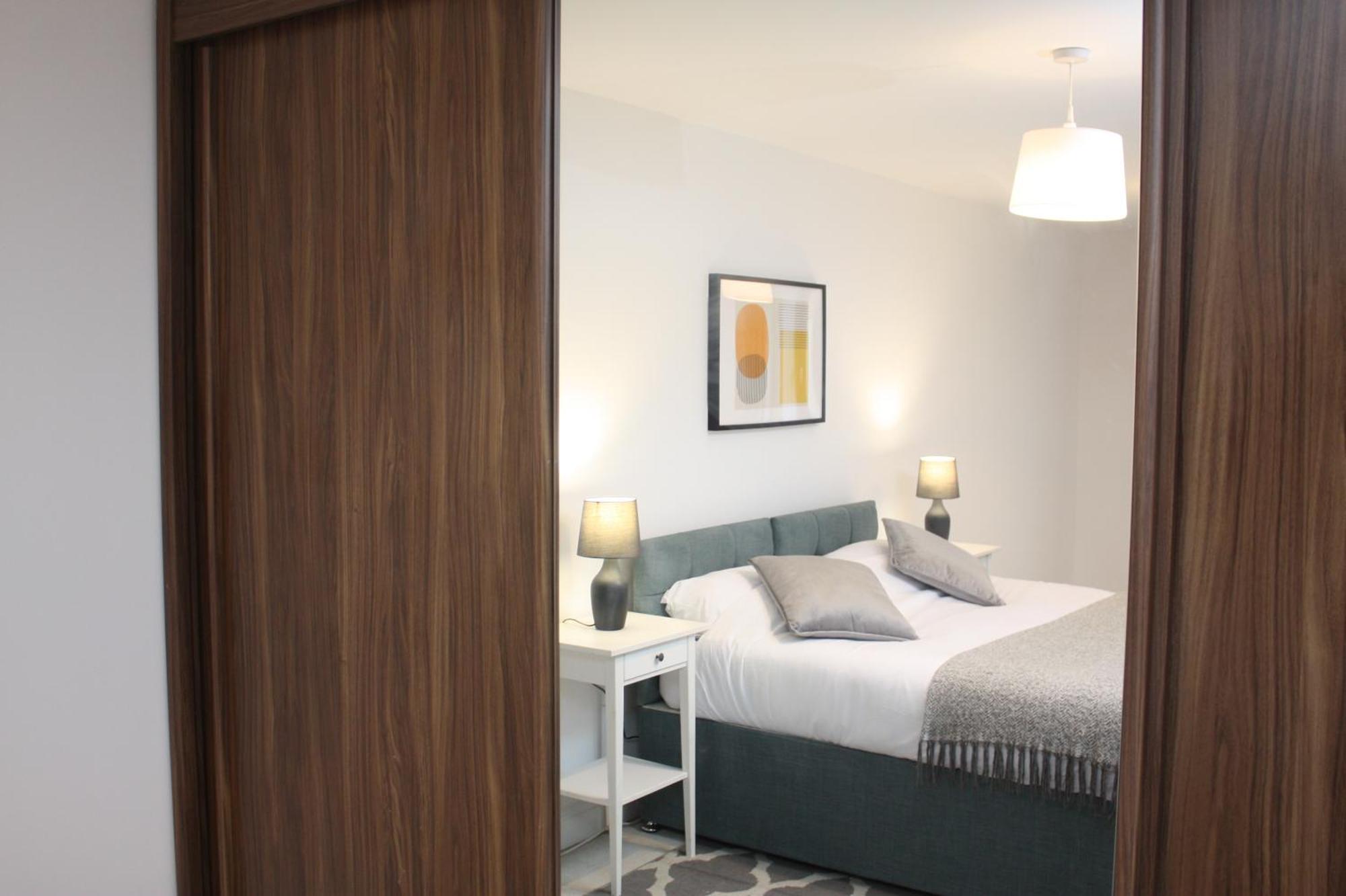 2 Bed 2 Bath Apartment & Parking - Lgw 10Min Drive Crawley  Dış mekan fotoğraf