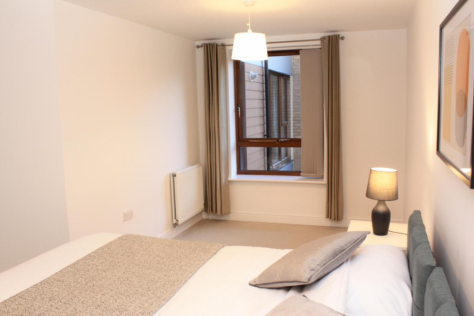 2 Bed 2 Bath Apartment & Parking - Lgw 10Min Drive Crawley  Dış mekan fotoğraf